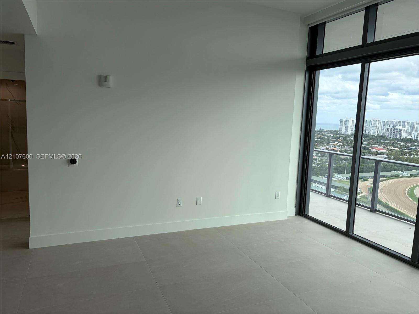 1170 E Hallandale Beach Boulevard 2409 Property Photo 15