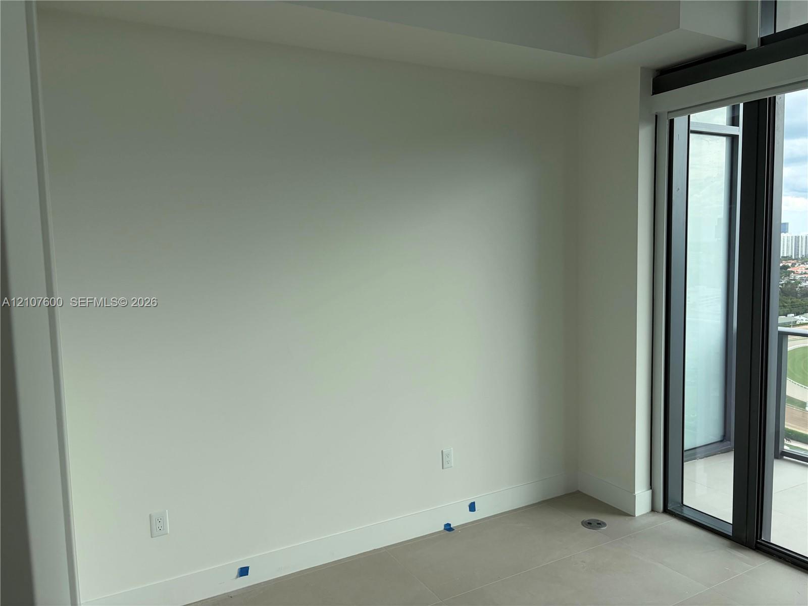 1170 E Hallandale Beach Boulevard 2409 Property Photo 28