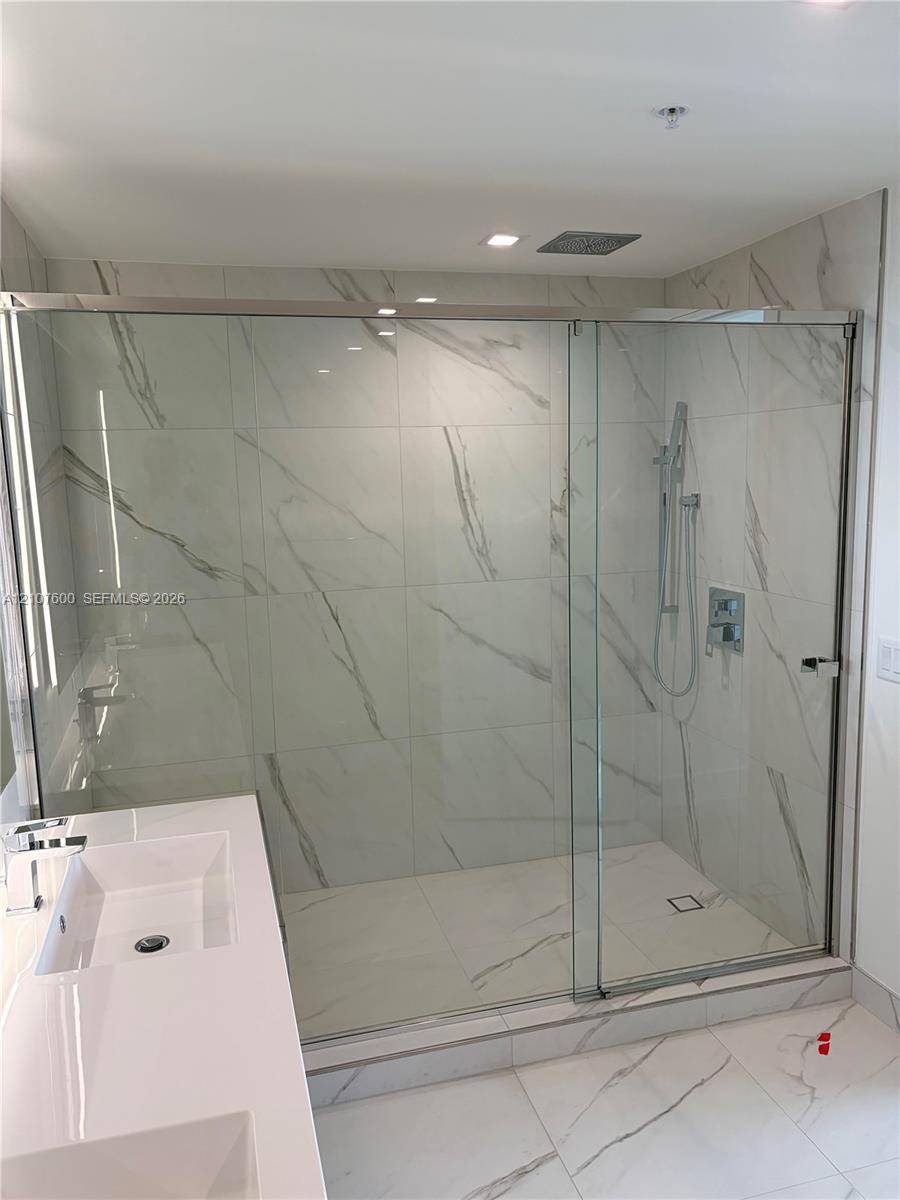 1170 E Hallandale Beach Boulevard 2409 Property Photo 65