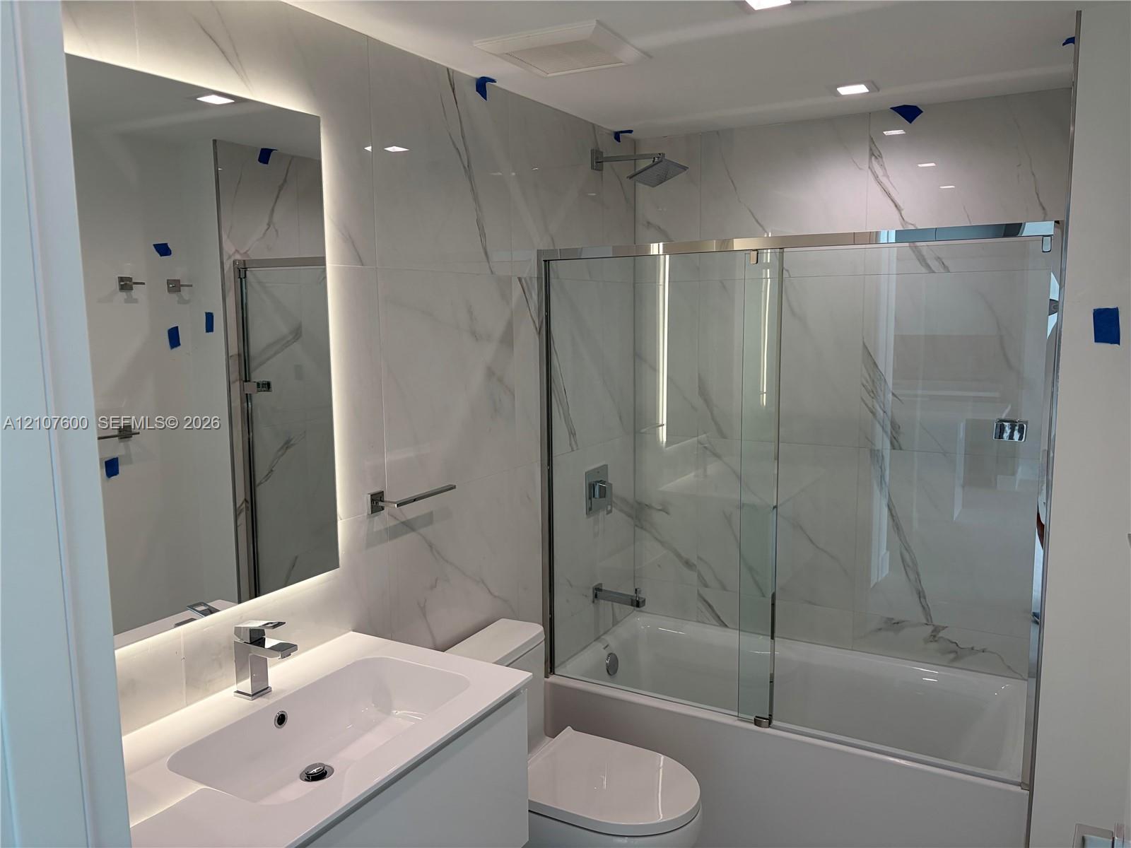 1170 E Hallandale Beach Boulevard 2409 Property Photo 71