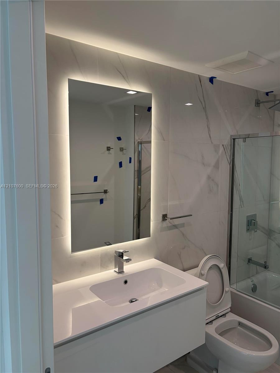 1170 E Hallandale Beach Boulevard 2409 Property Photo 73