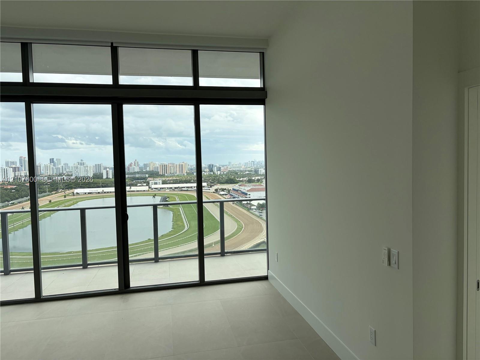 1170 E Hallandale Beach Boulevard 2409 Property Photo 76
