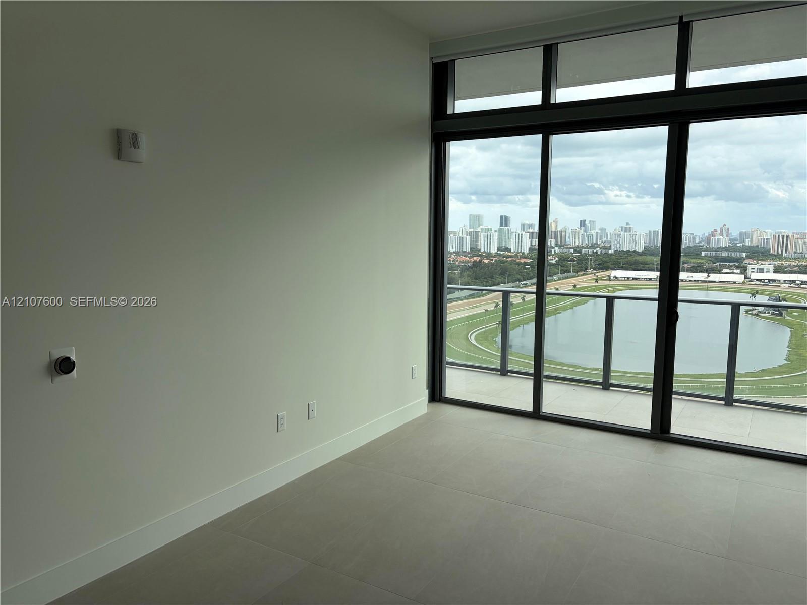1170 E Hallandale Beach Boulevard 2409 Property Photo 77