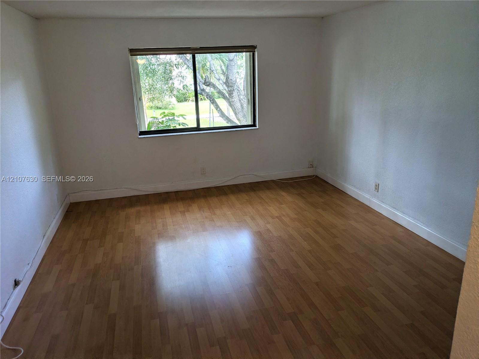 412 Lakeview Drive 203 Property Photo 10