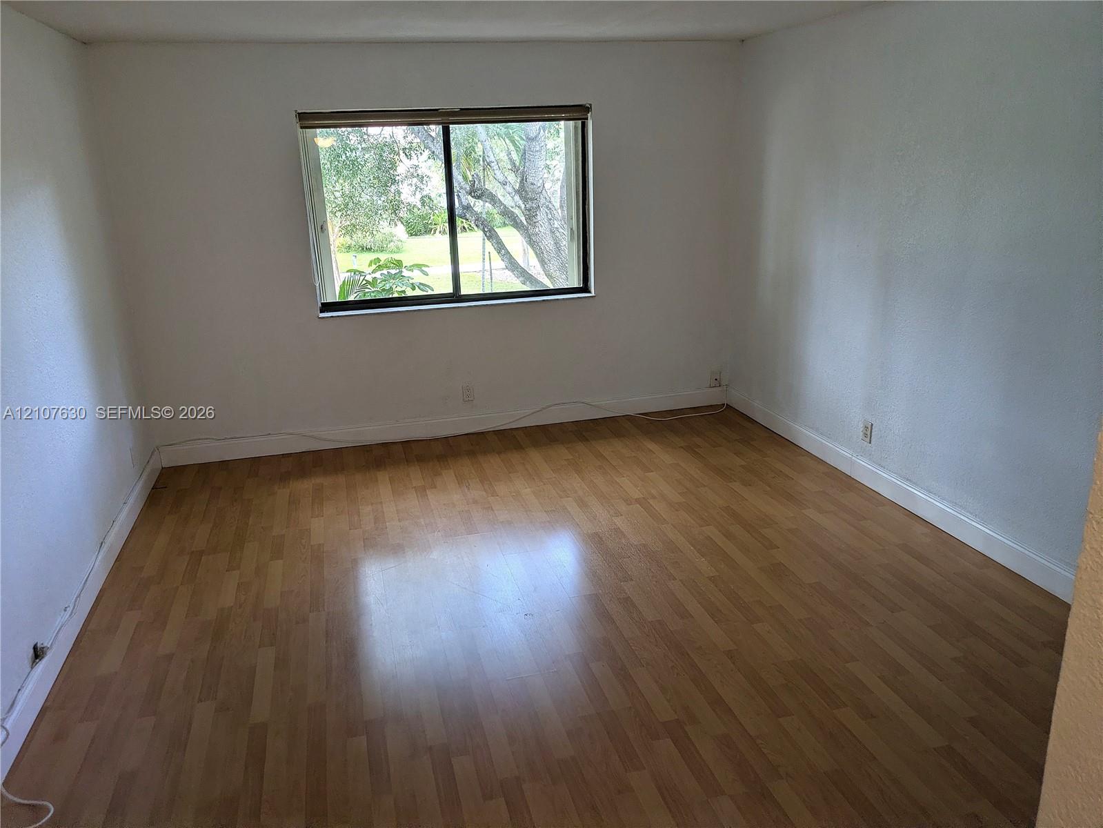 412 Lakeview Drive 203 Property Photo 11