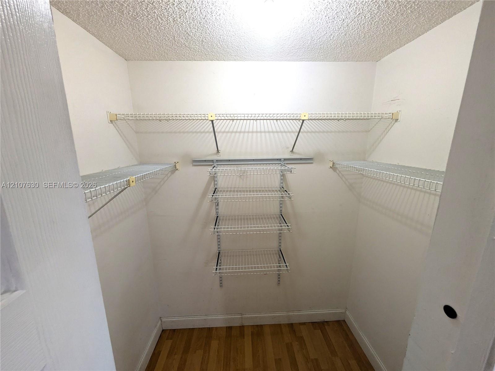 412 Lakeview Drive 203 Property Photo 12