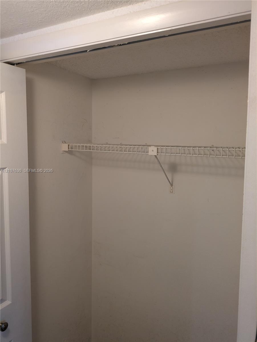 412 Lakeview Drive 203 Property Photo 14