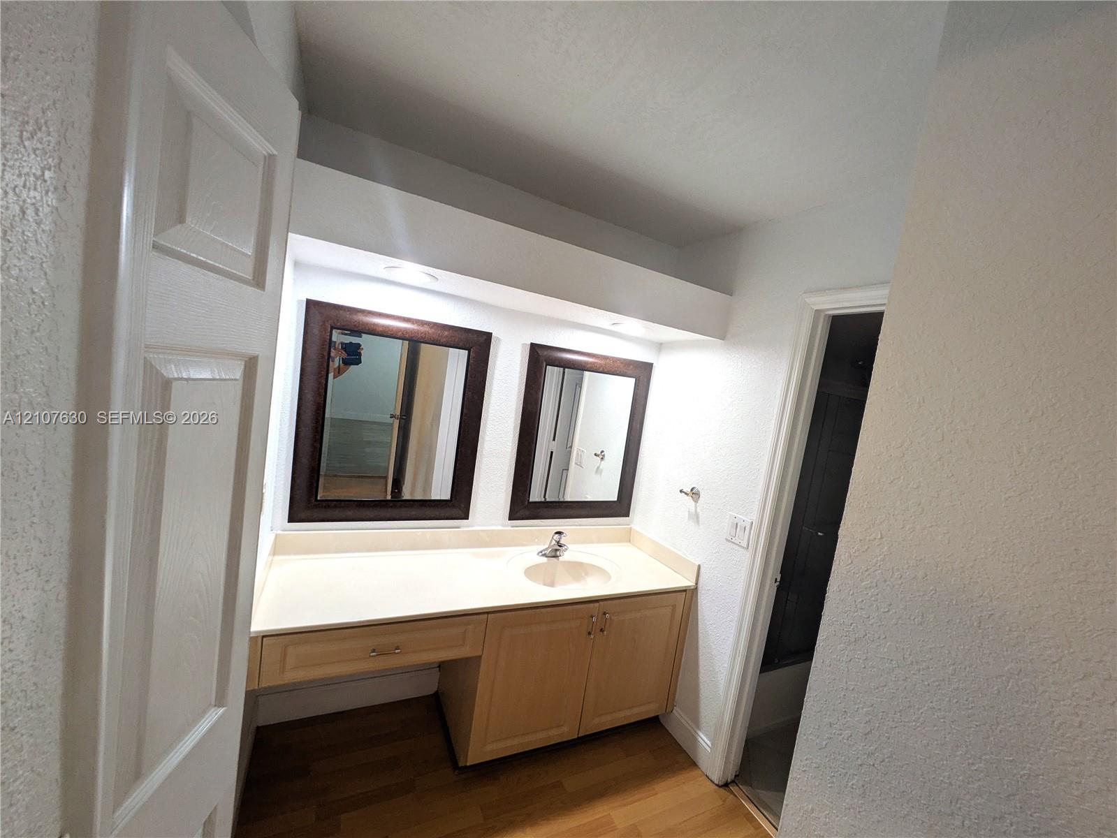 412 Lakeview Drive 203 Property Photo 15
