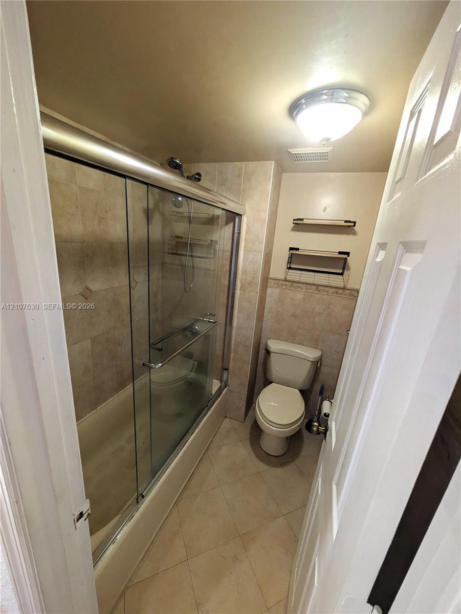 412 Lakeview Drive 203 Property Photo 17