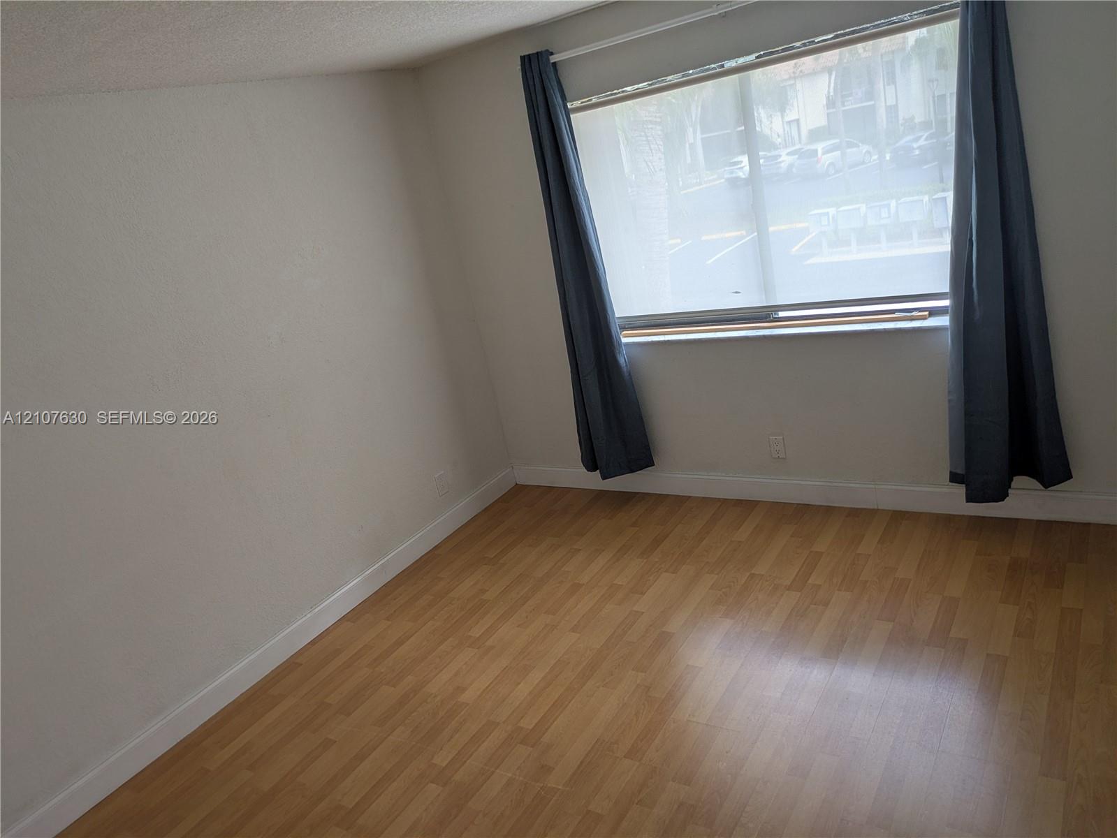412 Lakeview Drive 203 Property Photo 19