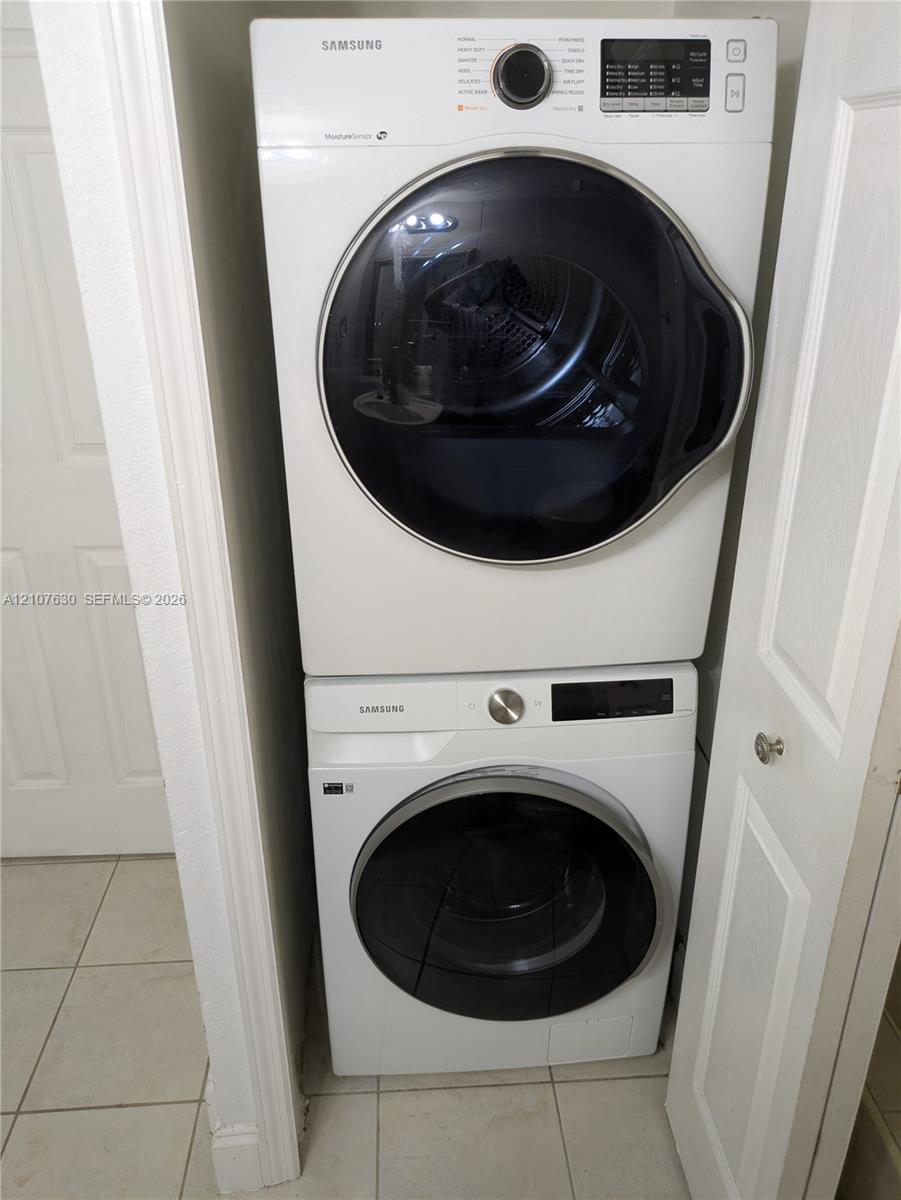 412 Lakeview Drive 203 Property Photo 25