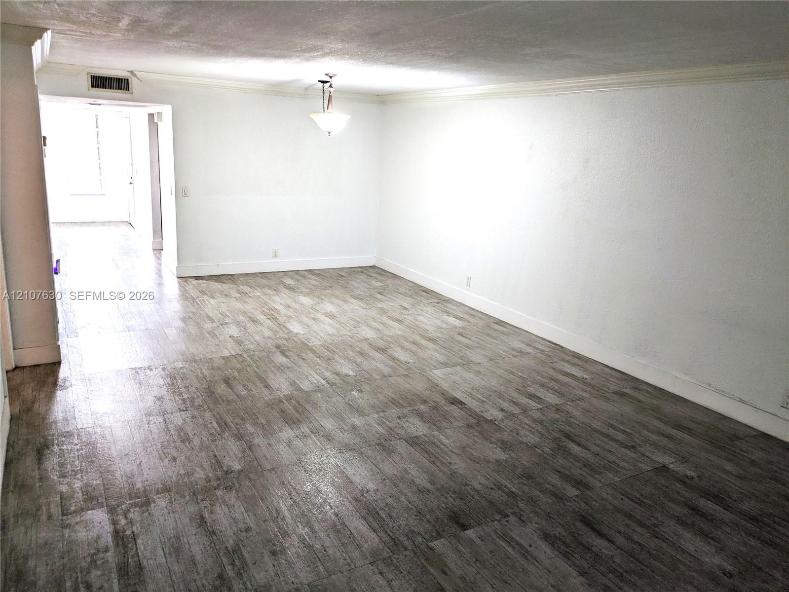 412 Lakeview Drive 203 Property Photo 28