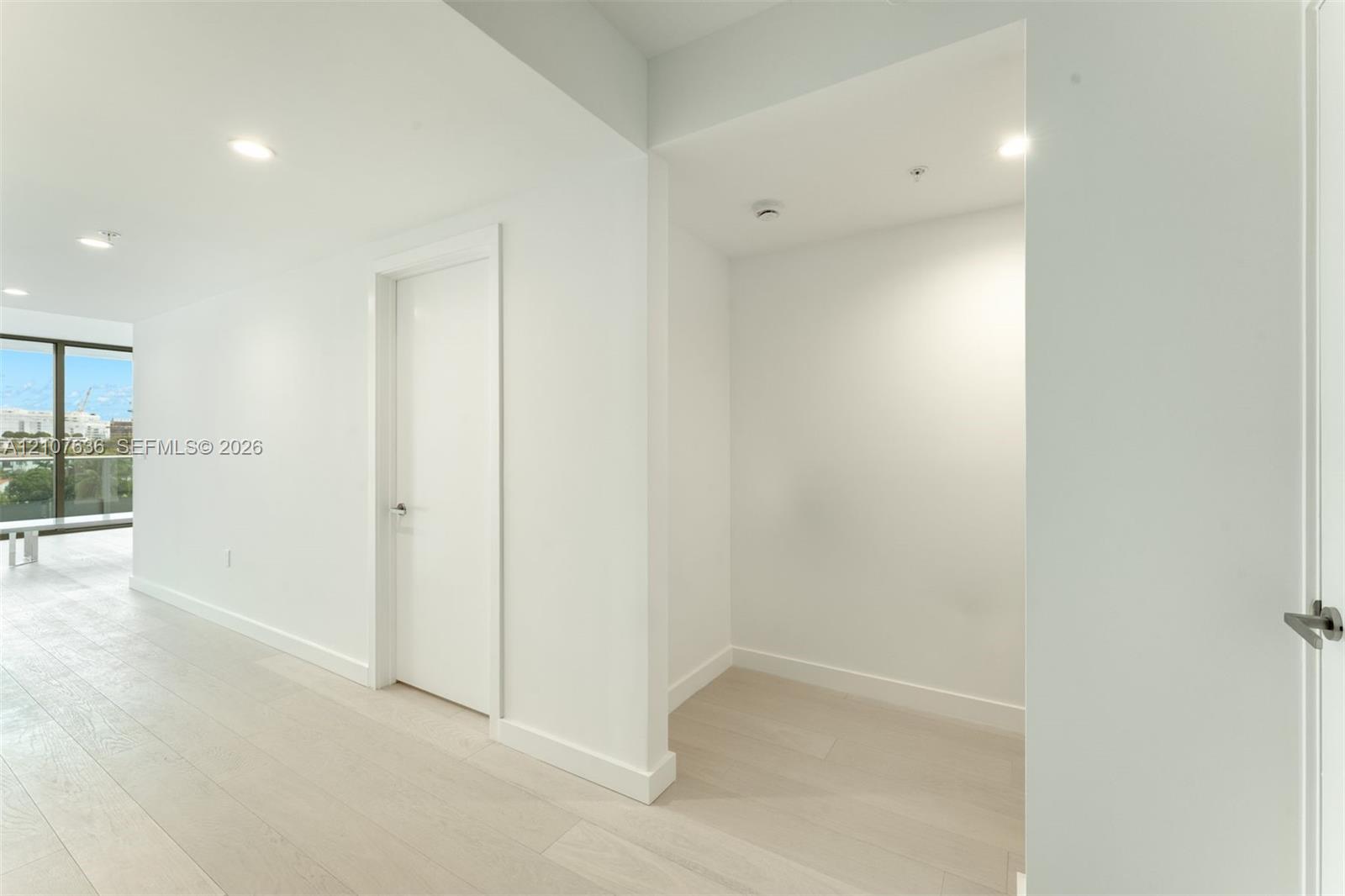 9201 E Bay Harbor Drive 501 Property Photo 14