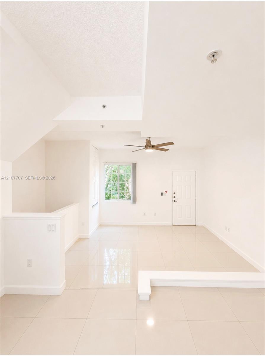2941 Ne 185th Street 1311 Property Photo 18