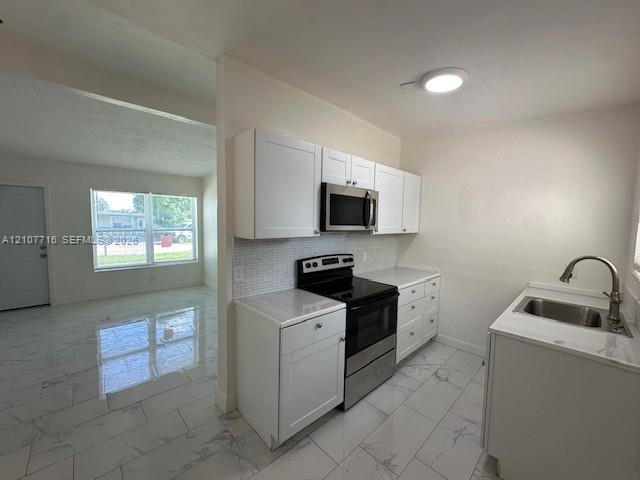 240 Nw 28th Avenue Property Photo 2