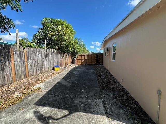 240 Nw 28th Avenue Property Photo 13