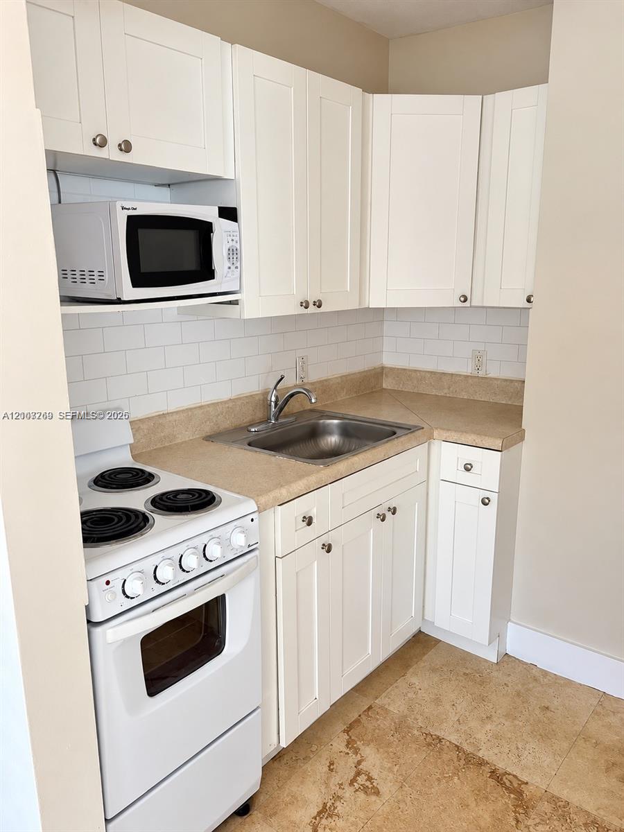 544 Ne 62nd Street 544-8 Property Photo 15