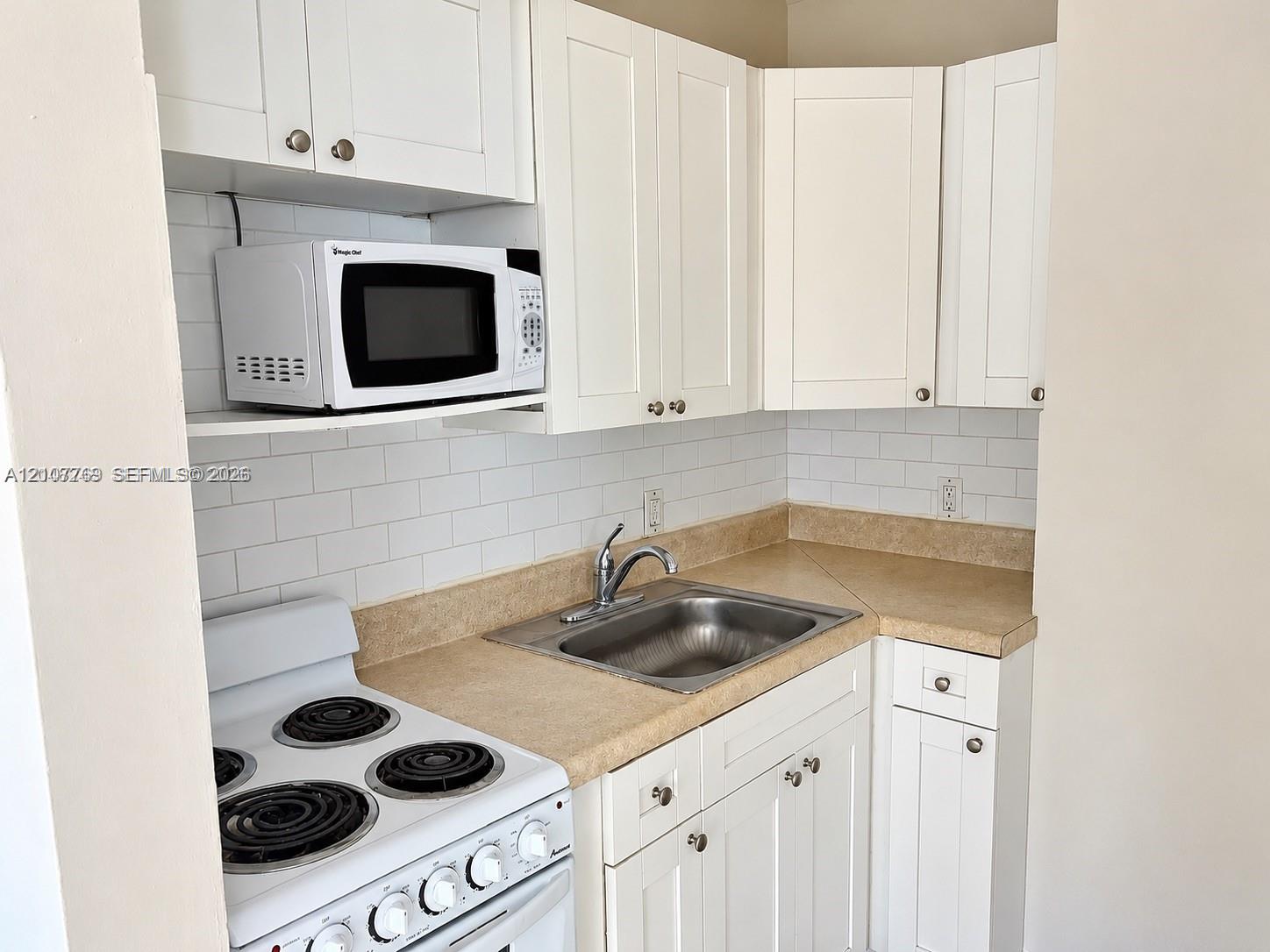 544 Ne 62nd Street 544-8 Property Photo 17