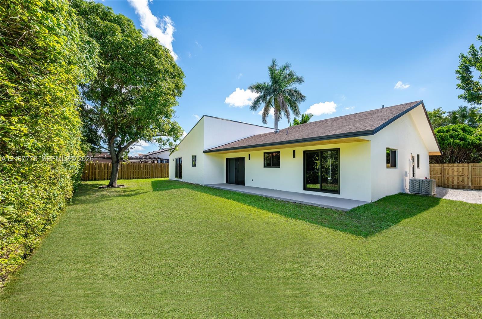 9261 Sw 11th Street Property Photo 19