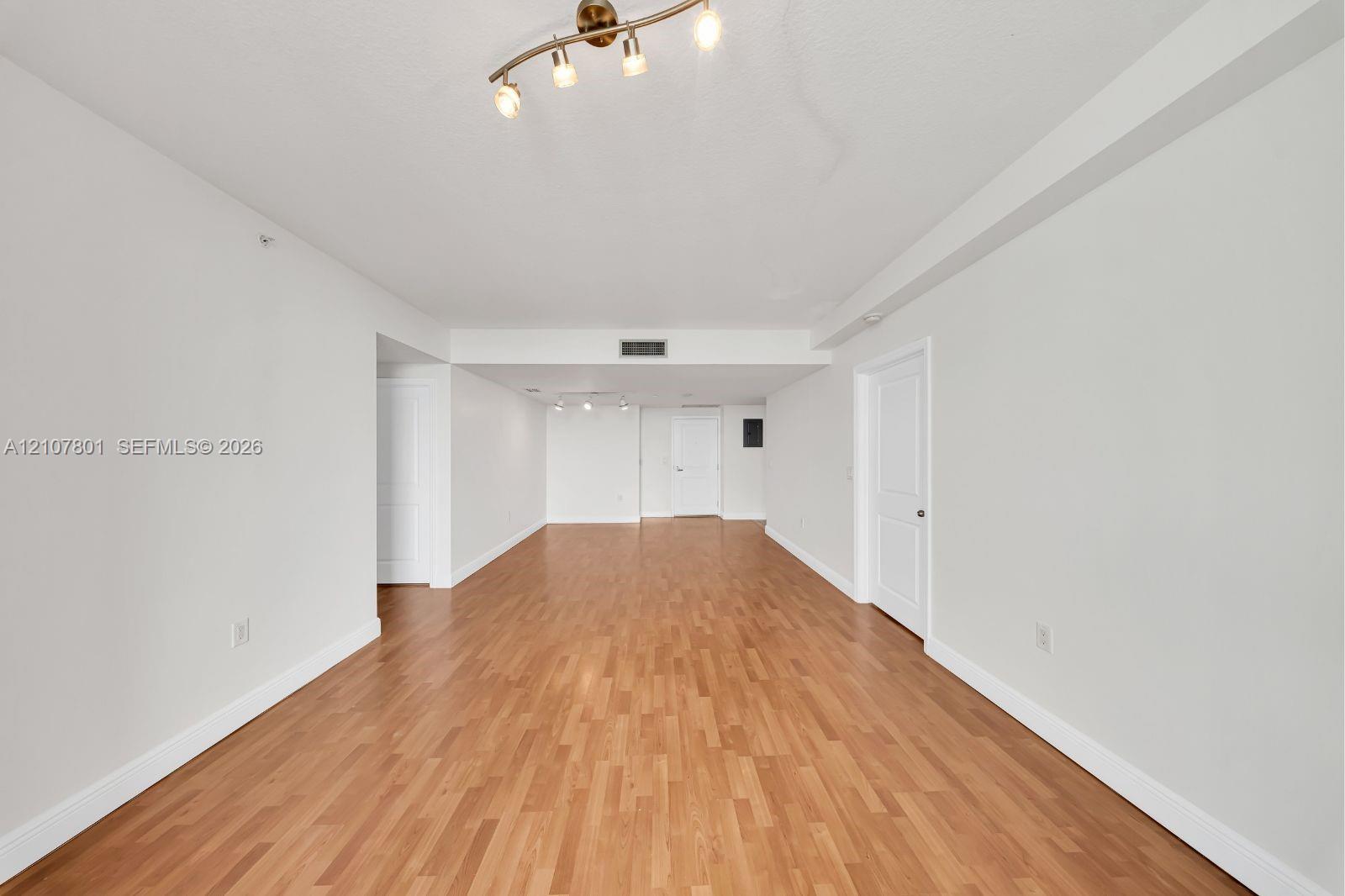 1250 S Miami Avenue 3503 Property Photo 2