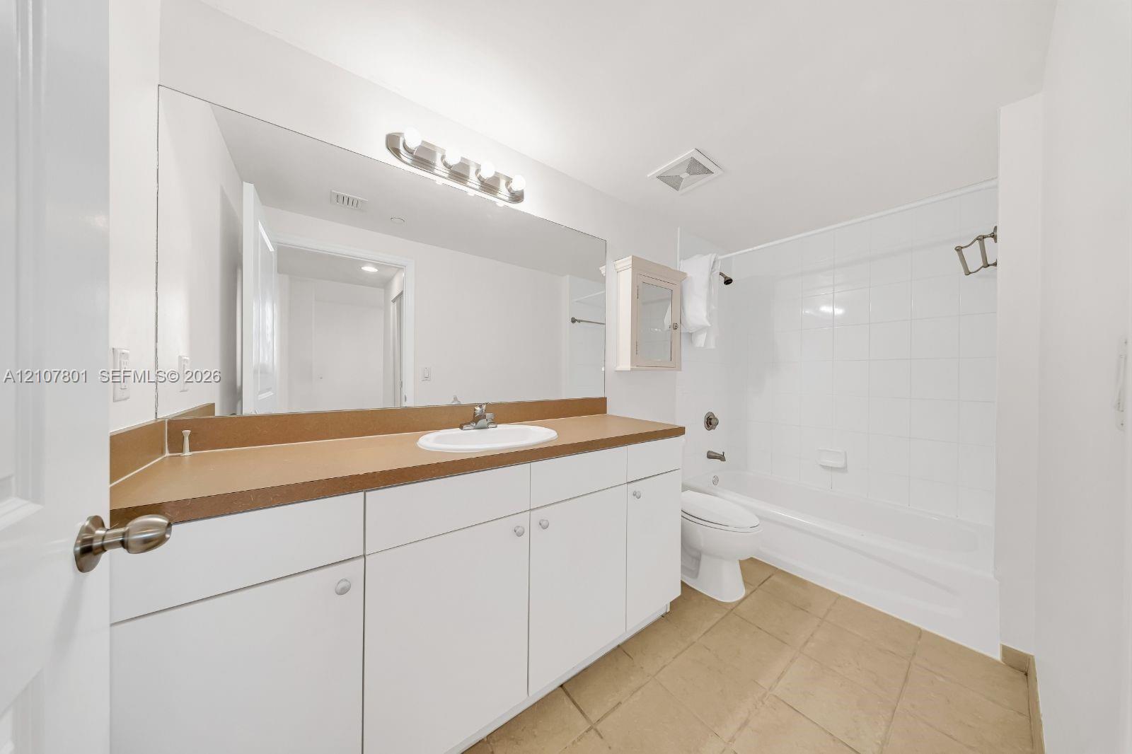 1250 S Miami Avenue 3503 Property Photo 15