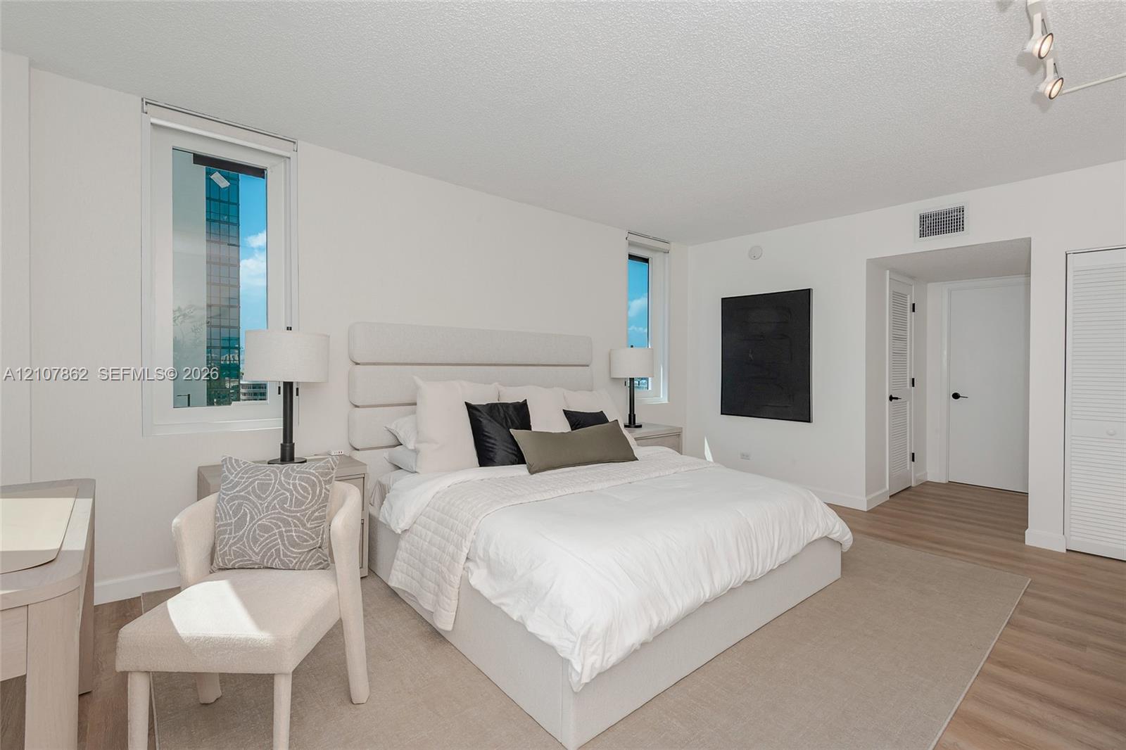 A12107862 Property Photo 4