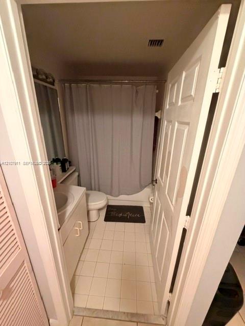 9755 Nw 52nd Street 218 Property Photo 7