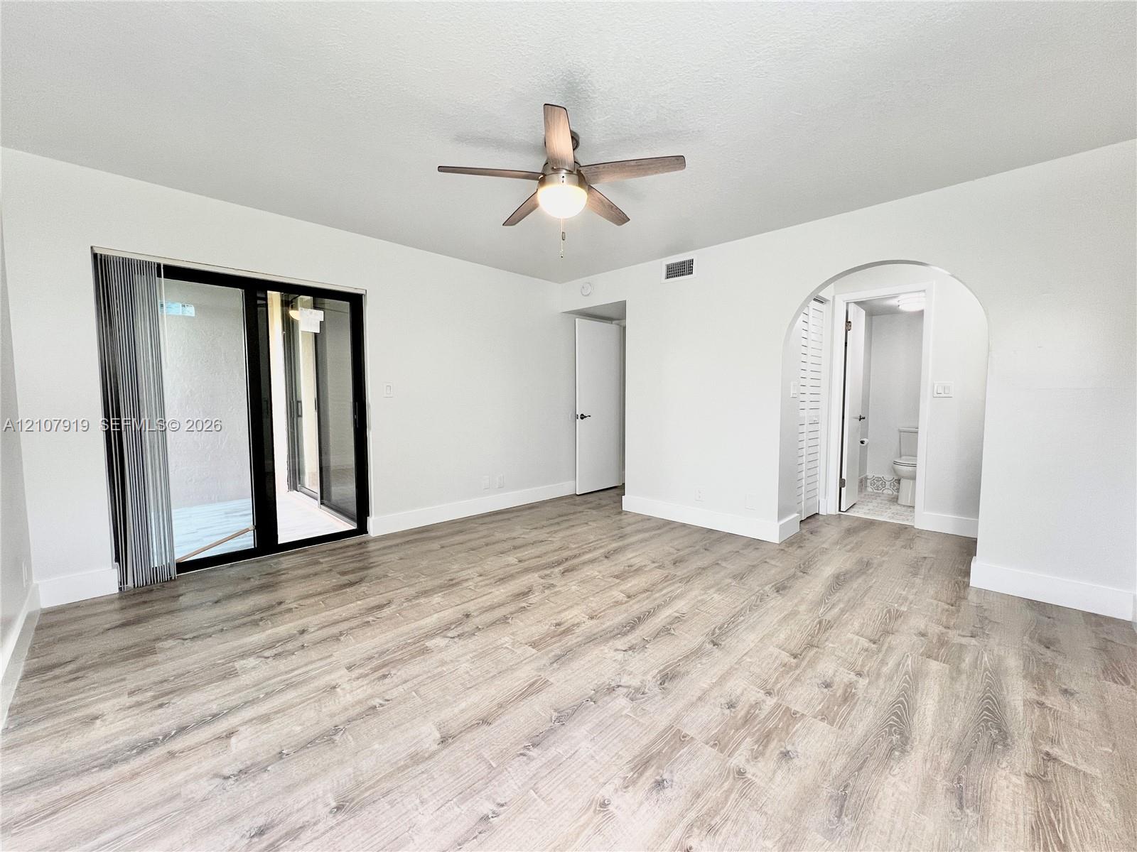 10105 W Sunrise Boulevard 101 Property Photo 3