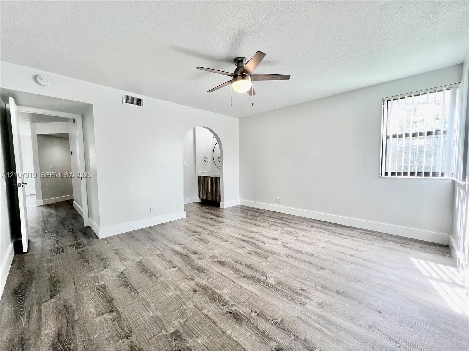 10105 W Sunrise Boulevard 101 Property Photo 17