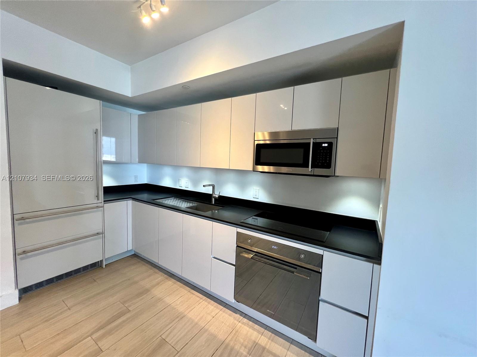 1010 Brickell Avenue 3508 Property Photo 4