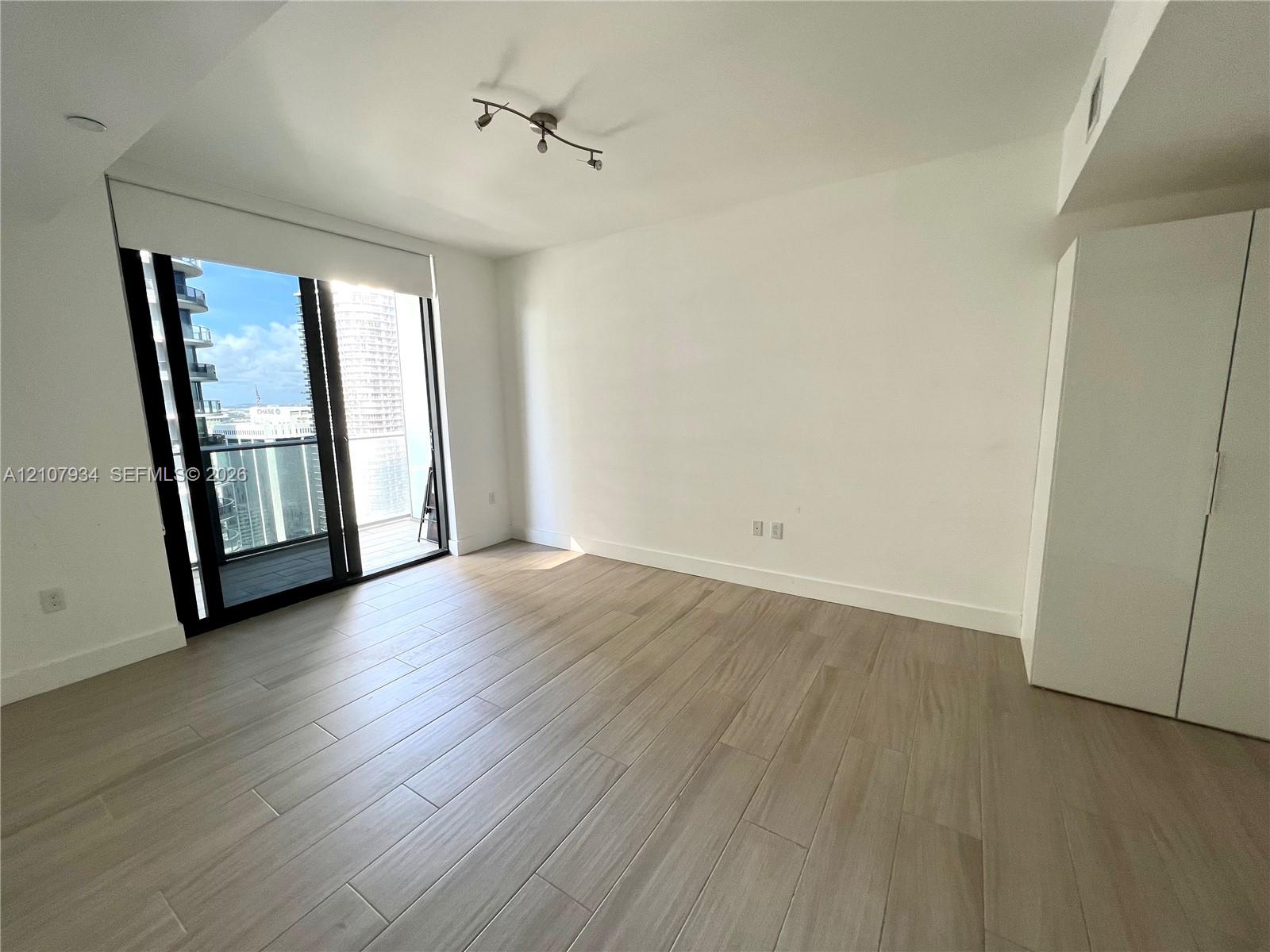 1010 Brickell Avenue 3508 Property Photo 6