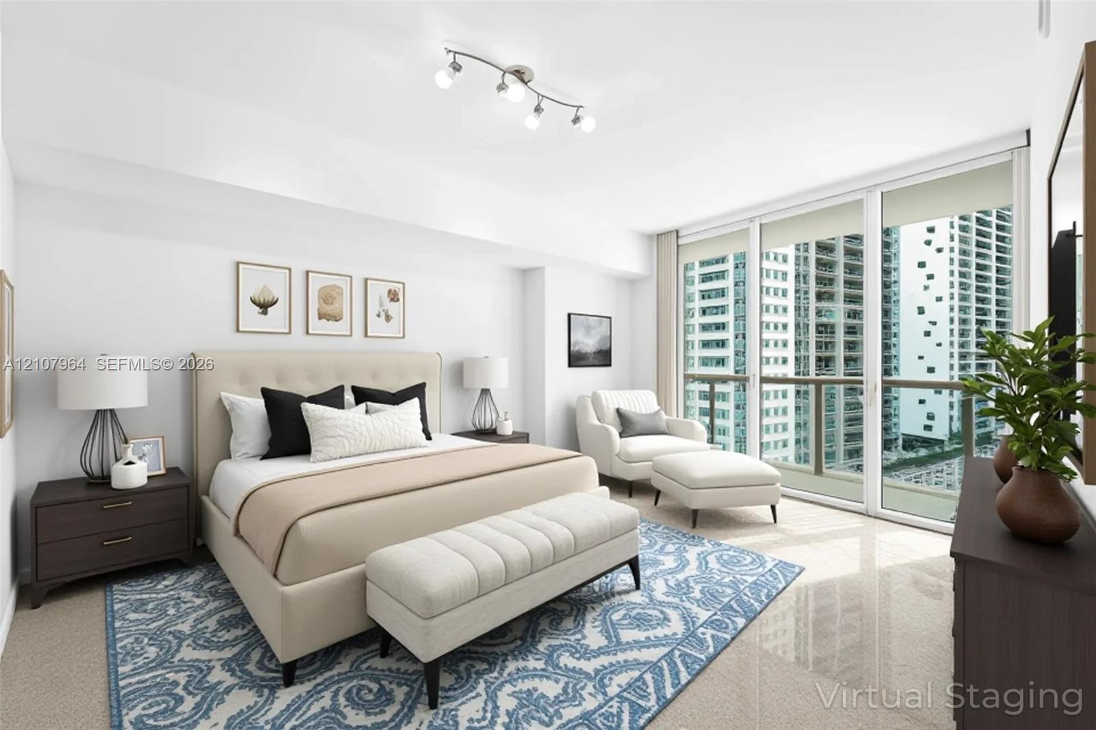 485 Brickell Avenue 1907 Property Photo 3