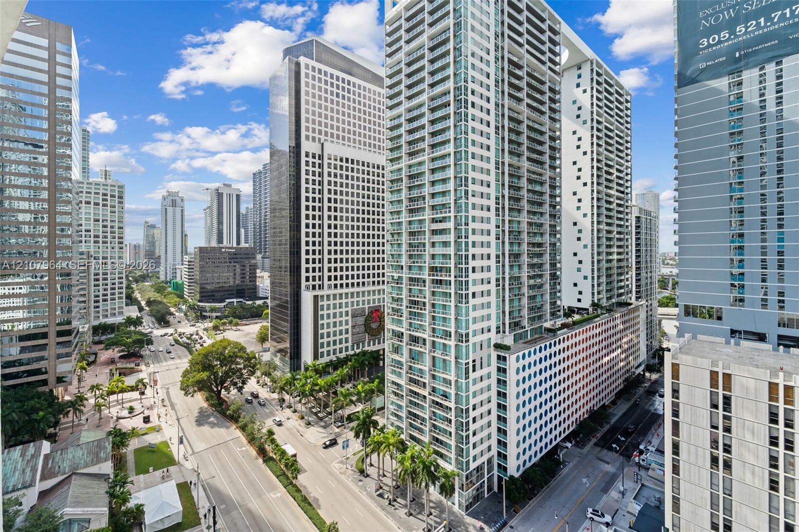 485 Brickell Avenue 1907 Property Photo 10