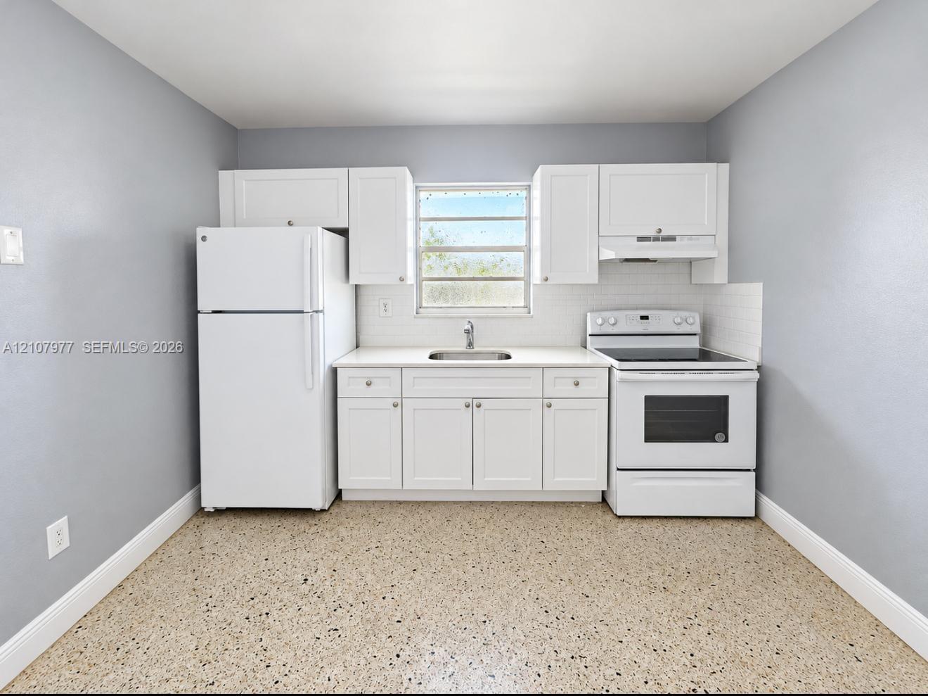 2315 W Okeechobee Road 307 Property Photo 2