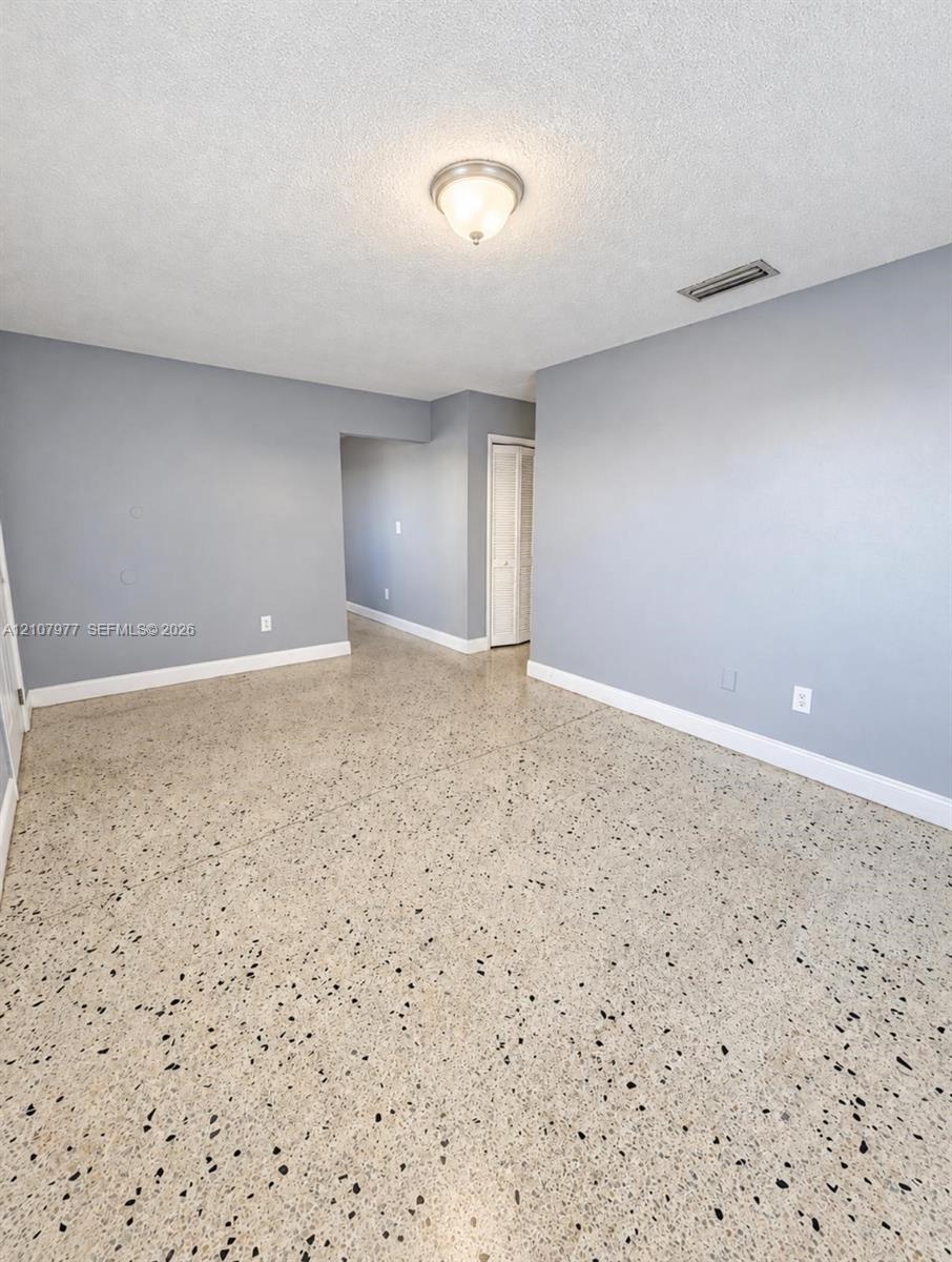 2315 W Okeechobee Road 307 Property Photo 5