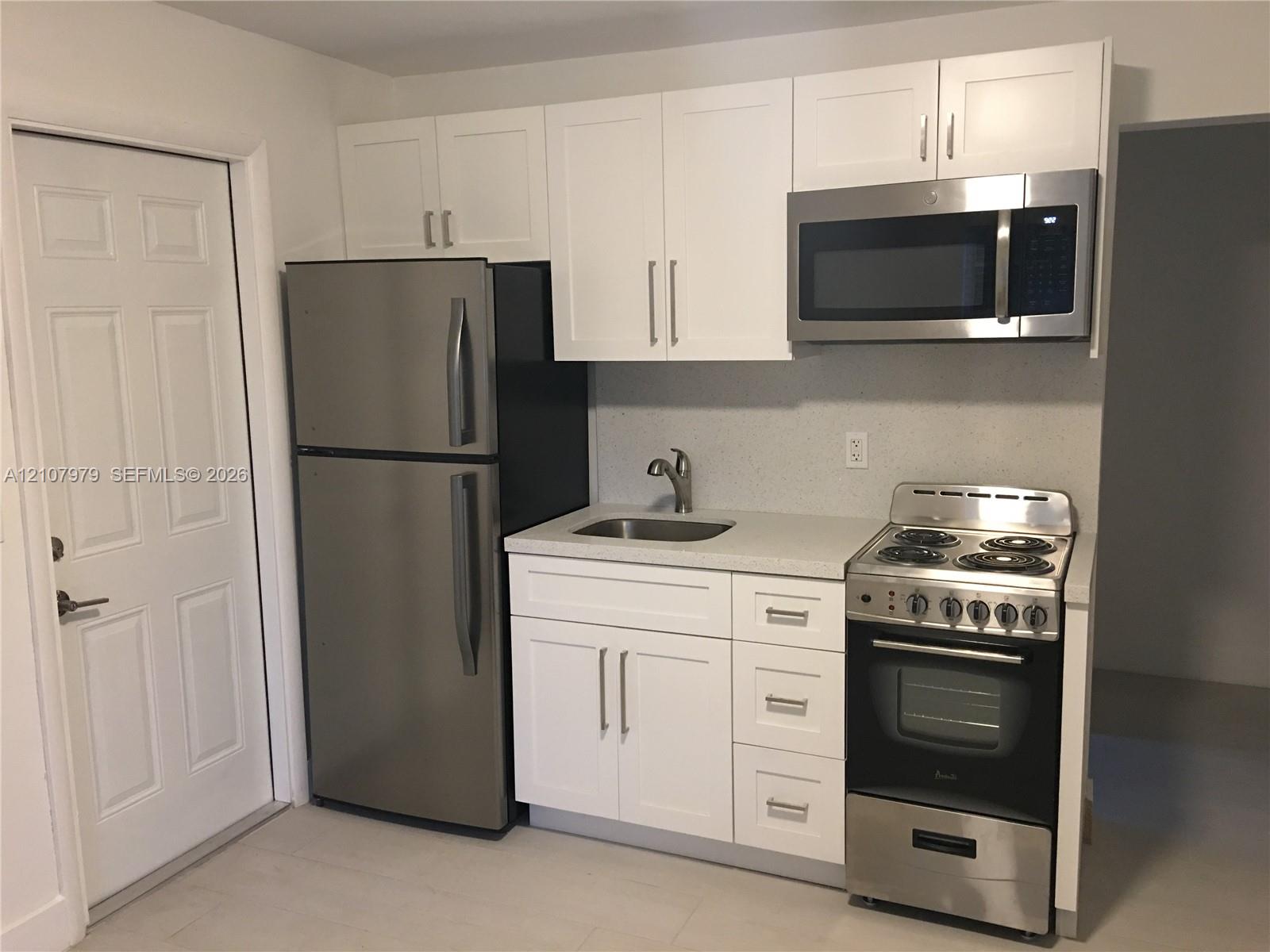 19 Sidonia Avenue 4 Property Photo 2