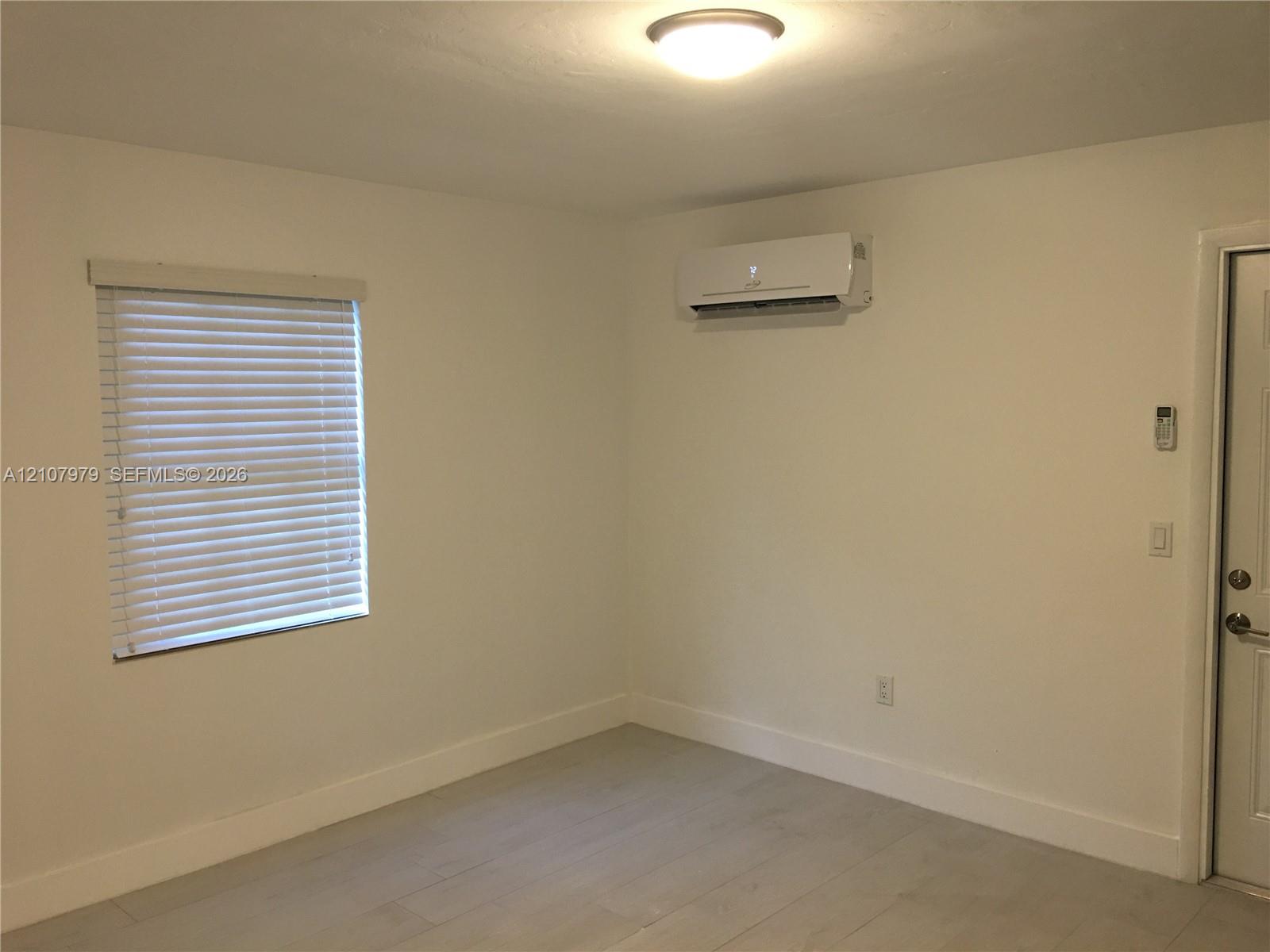 19 Sidonia Avenue 4 Property Photo 3
