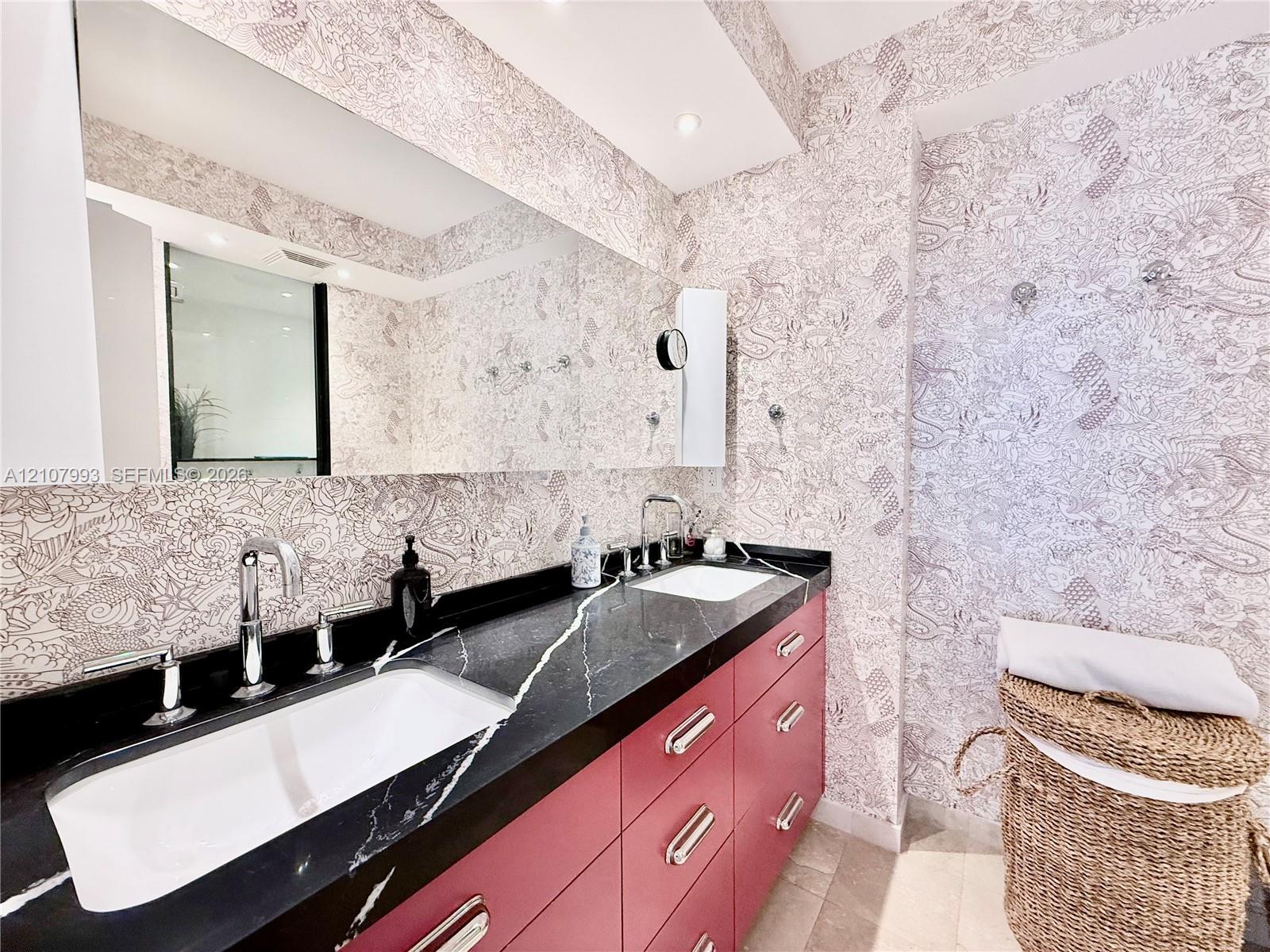 10275 Collins Avenue 1110 Property Photo 38