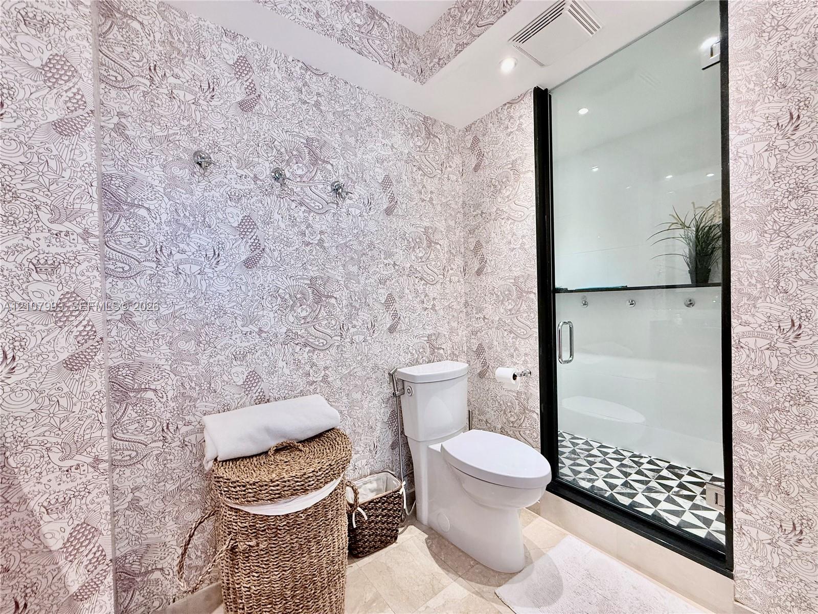 10275 Collins Avenue 1110 Property Photo 40