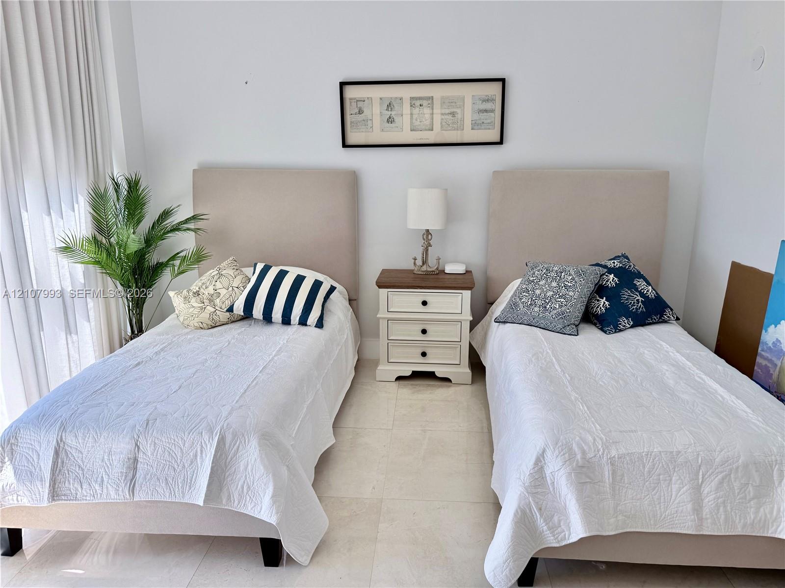 10275 Collins Avenue 1110 Property Photo 42