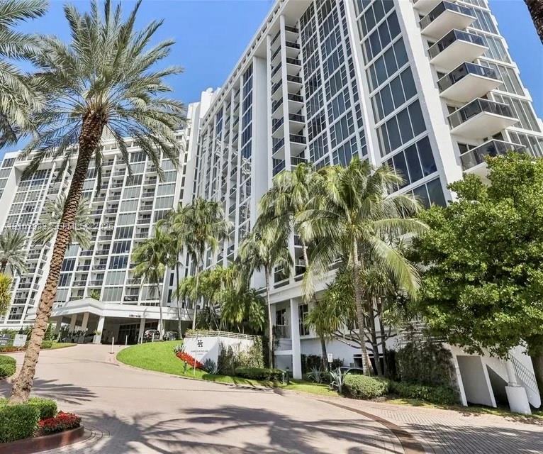 10275 Collins Avenue 1110 Property Photo 49