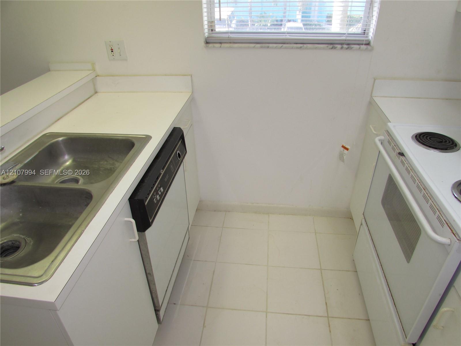 2654 Se 20th Court 206-d Property Photo 19