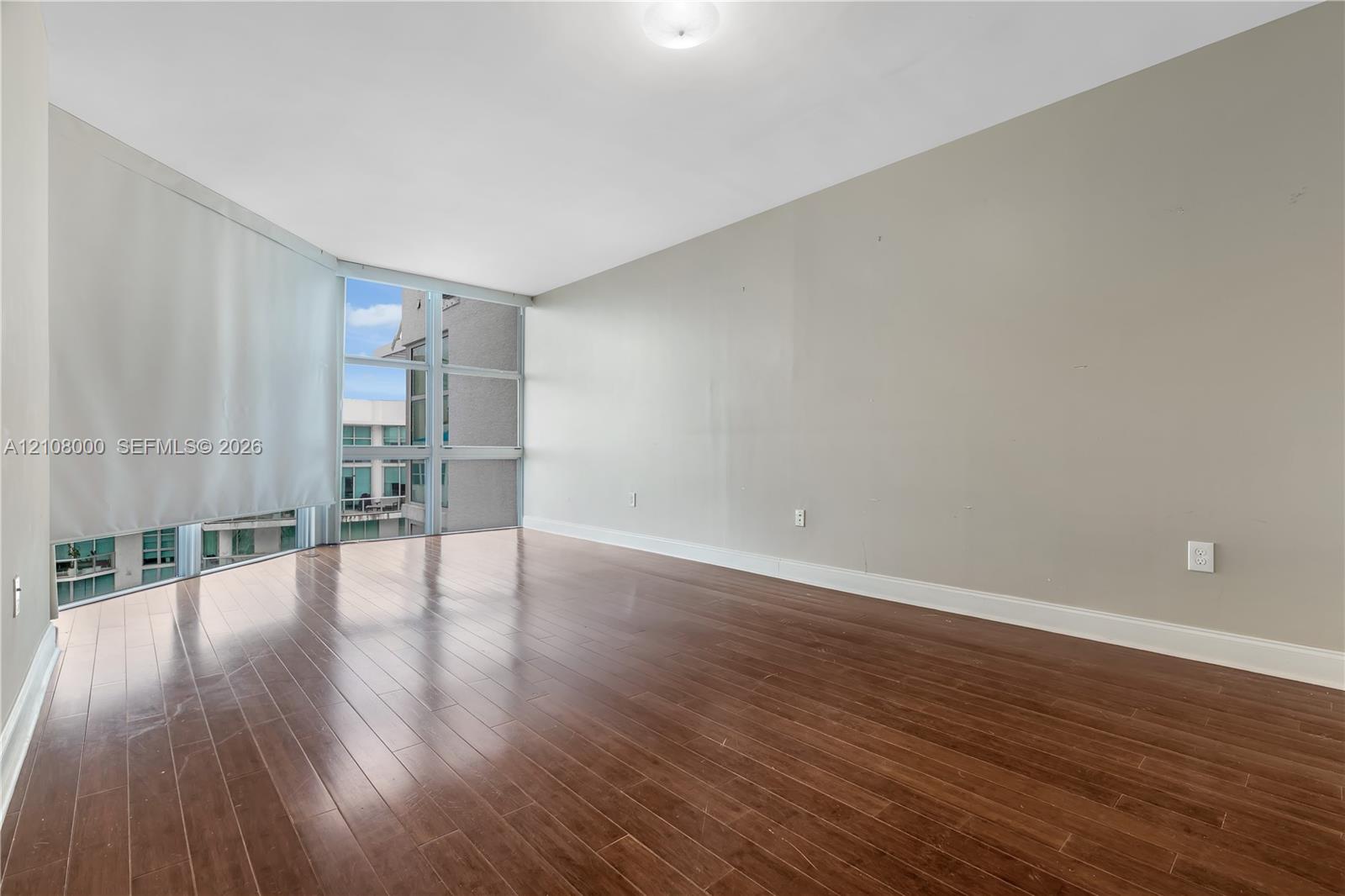 A12108000 Property Photo 9