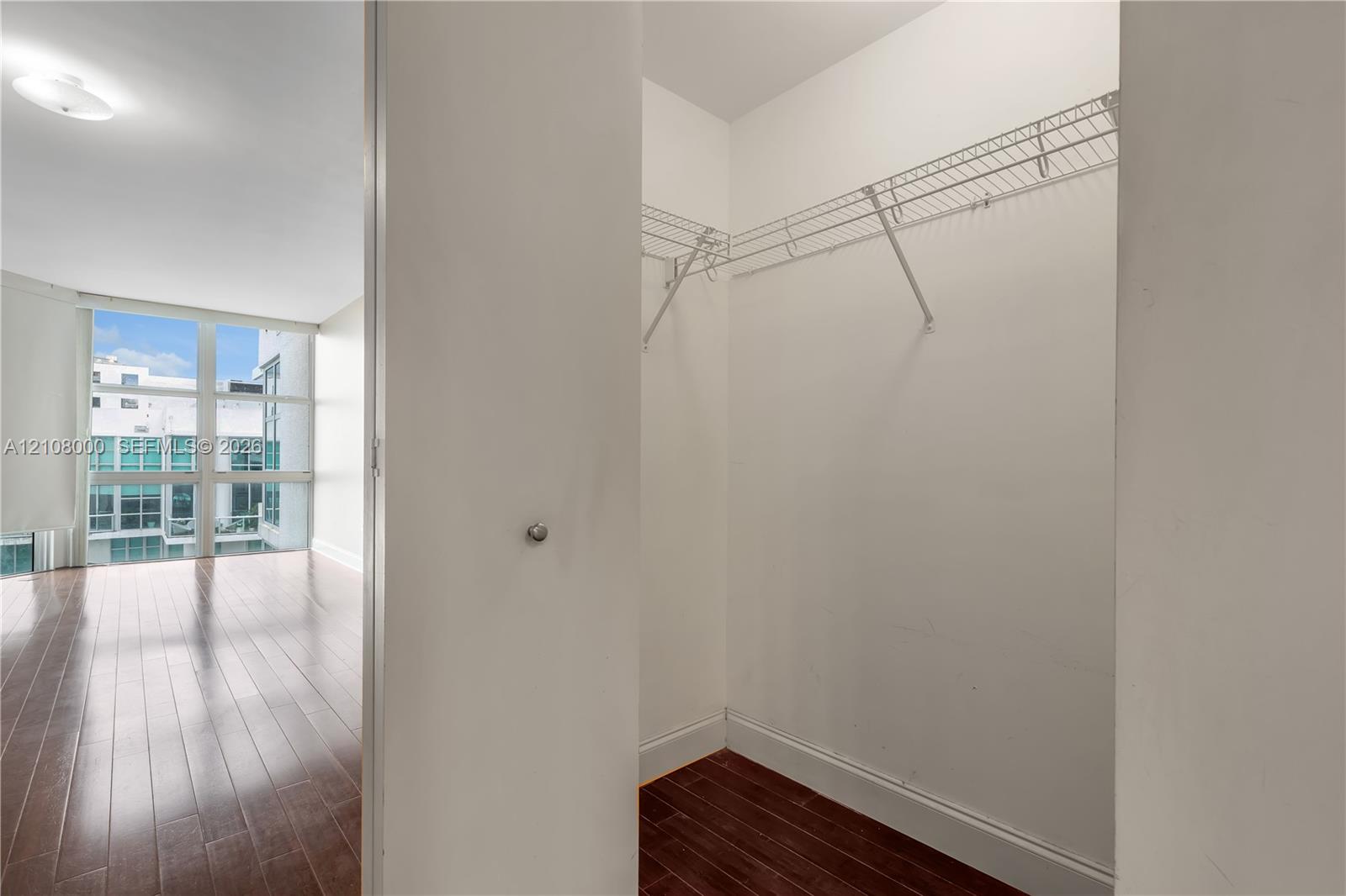 A12108000 Property Photo 14