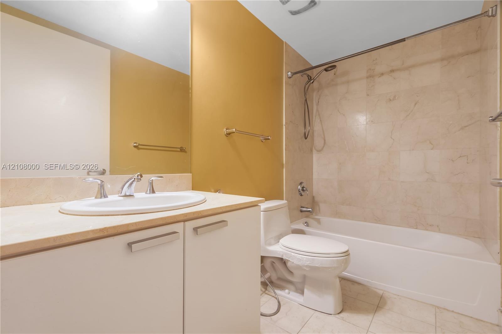 A12108000 Property Photo 17