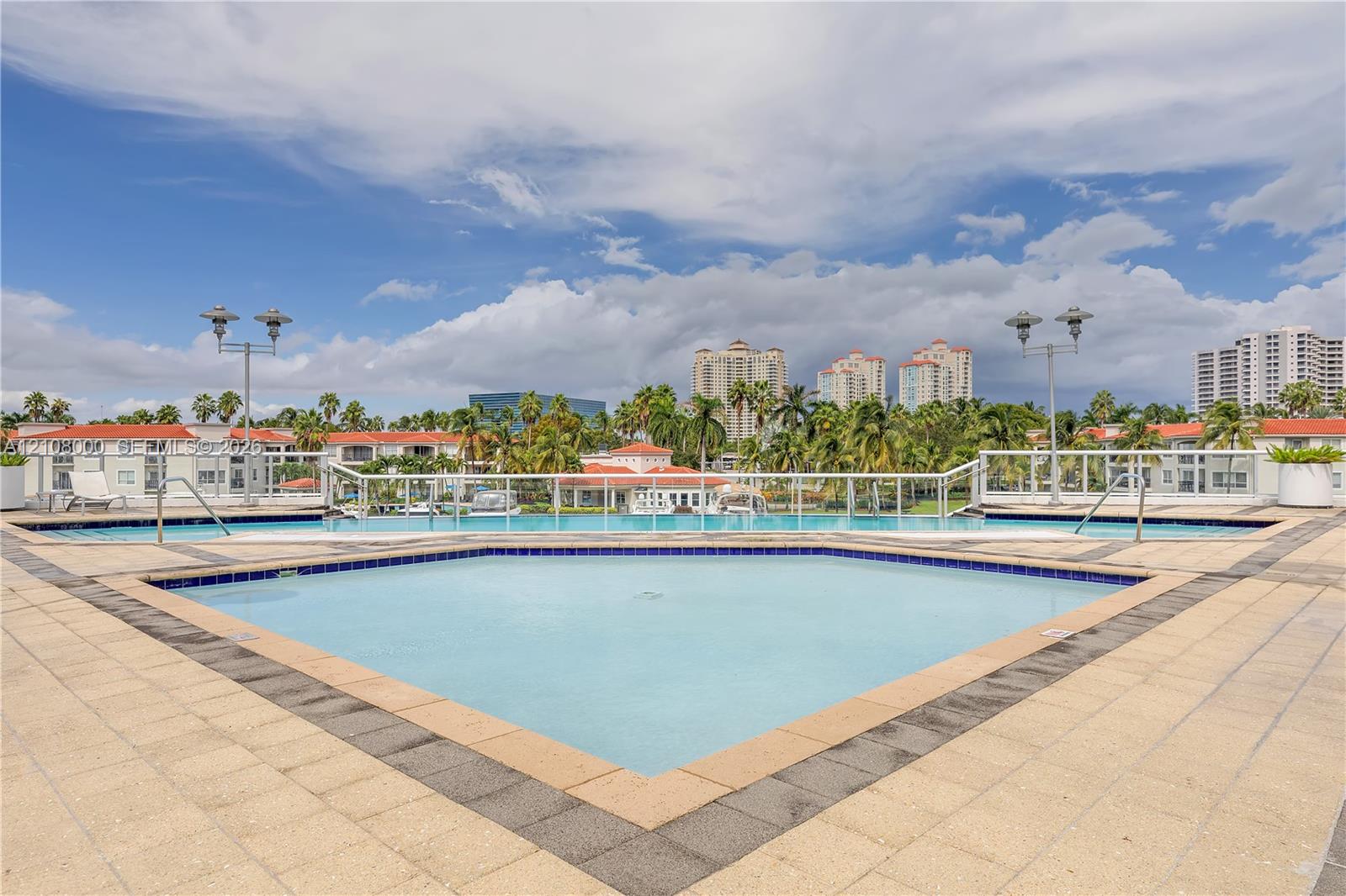 A12108000 Property Photo 23