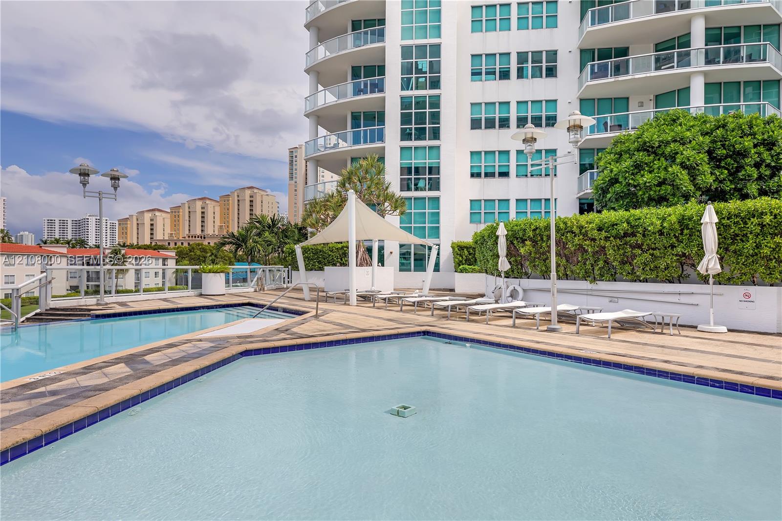 A12108000 Property Photo 24