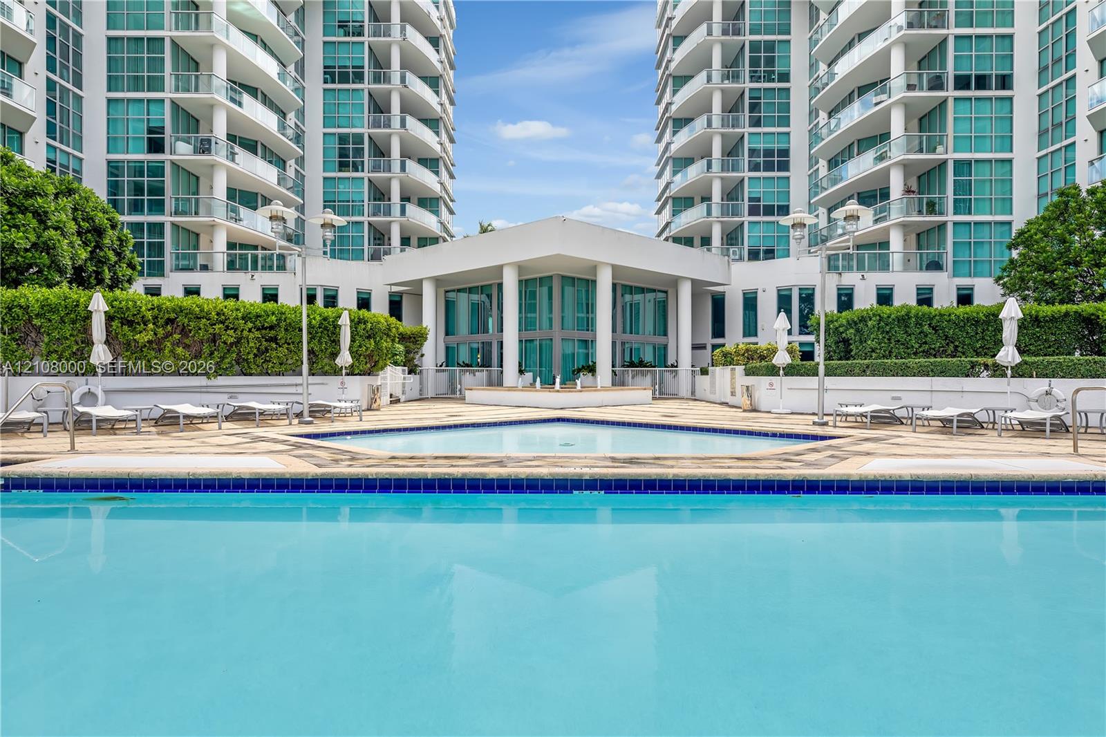 A12108000 Property Photo 25