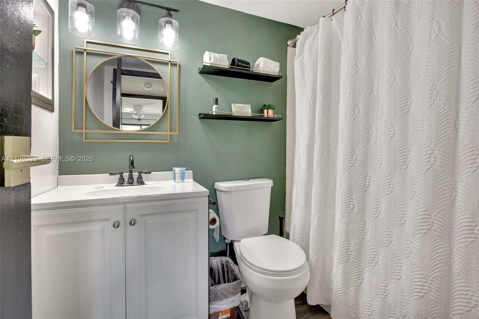 5821 Washington Street 30 Property Photo 10