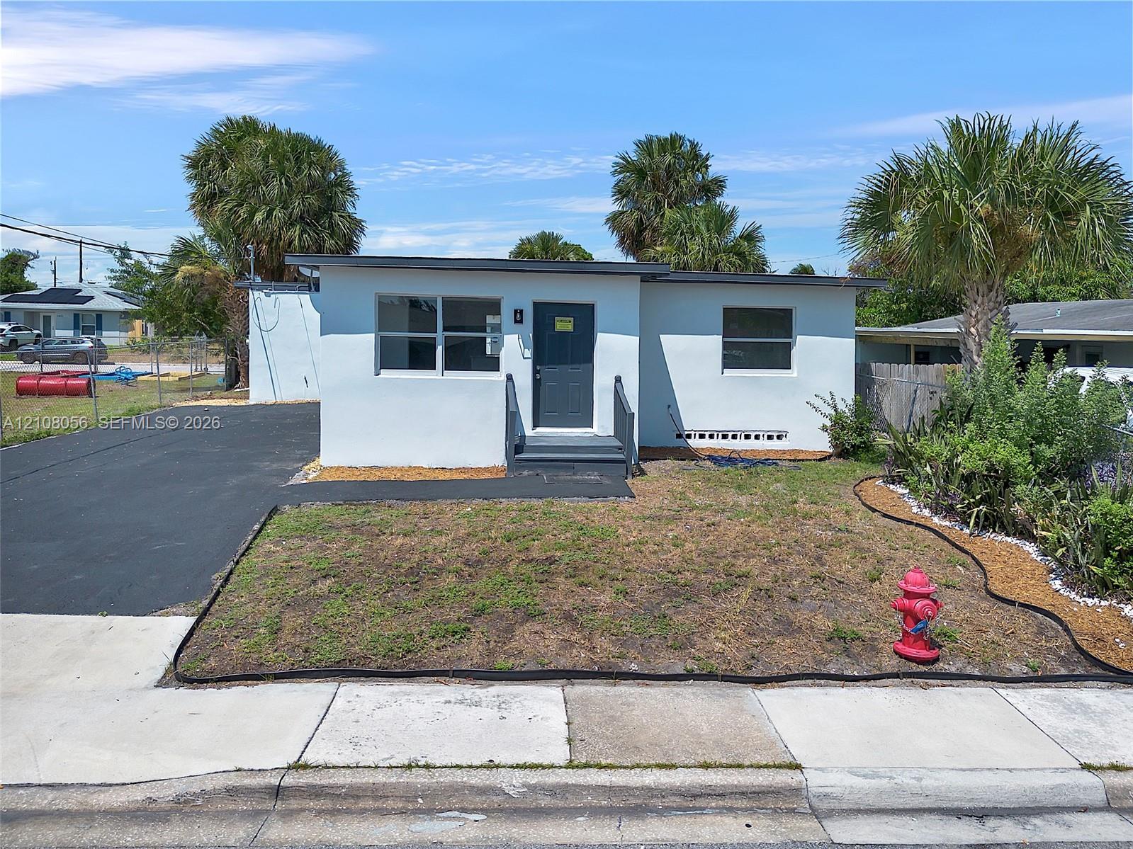1444 W 28th Street Property Photo 1